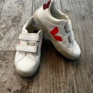 Veja Girls Shoes